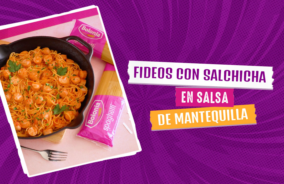 Fideos con salchichas en salsa de mantequilla