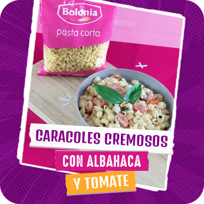 Caracoles cremosos con albahaca y tomate